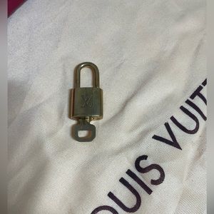 Louis Vuitton Lock and Key #319